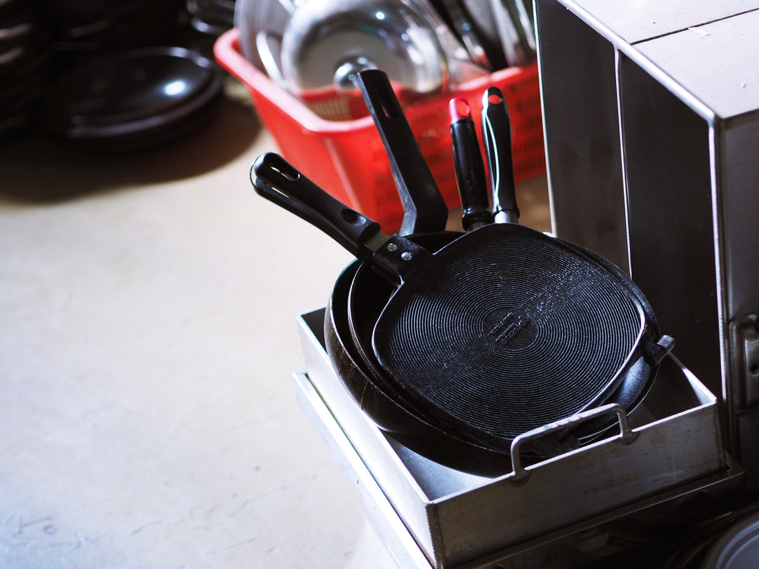 How to clean a burnt pan Zyliss UK