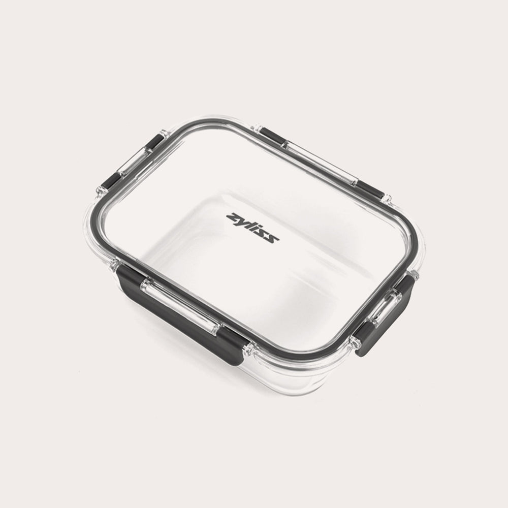 #1.05L/1.1qt The Zyliss 3-Piece Set Glass Container Set features clear rectangular borosilicate glass containers with black locking clips and transparent, leak-proof lids. The Zyliss logo is displayed at the center of each lid.