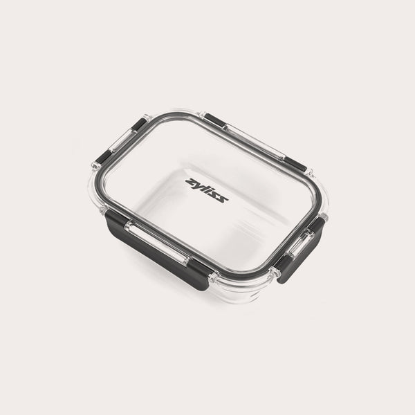 #0.64L/0.67qt A clear rectangular Zyliss glass container from the 3-Piece Set features a black silicone-sealed, leak-proof lid with black locking clips. The brand name “Zyliss” appears on the lid, set against a light background.